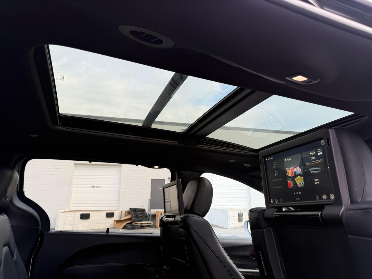 Chrysler Pacifica Touring L Plus 35th Anniversary FWD 2019