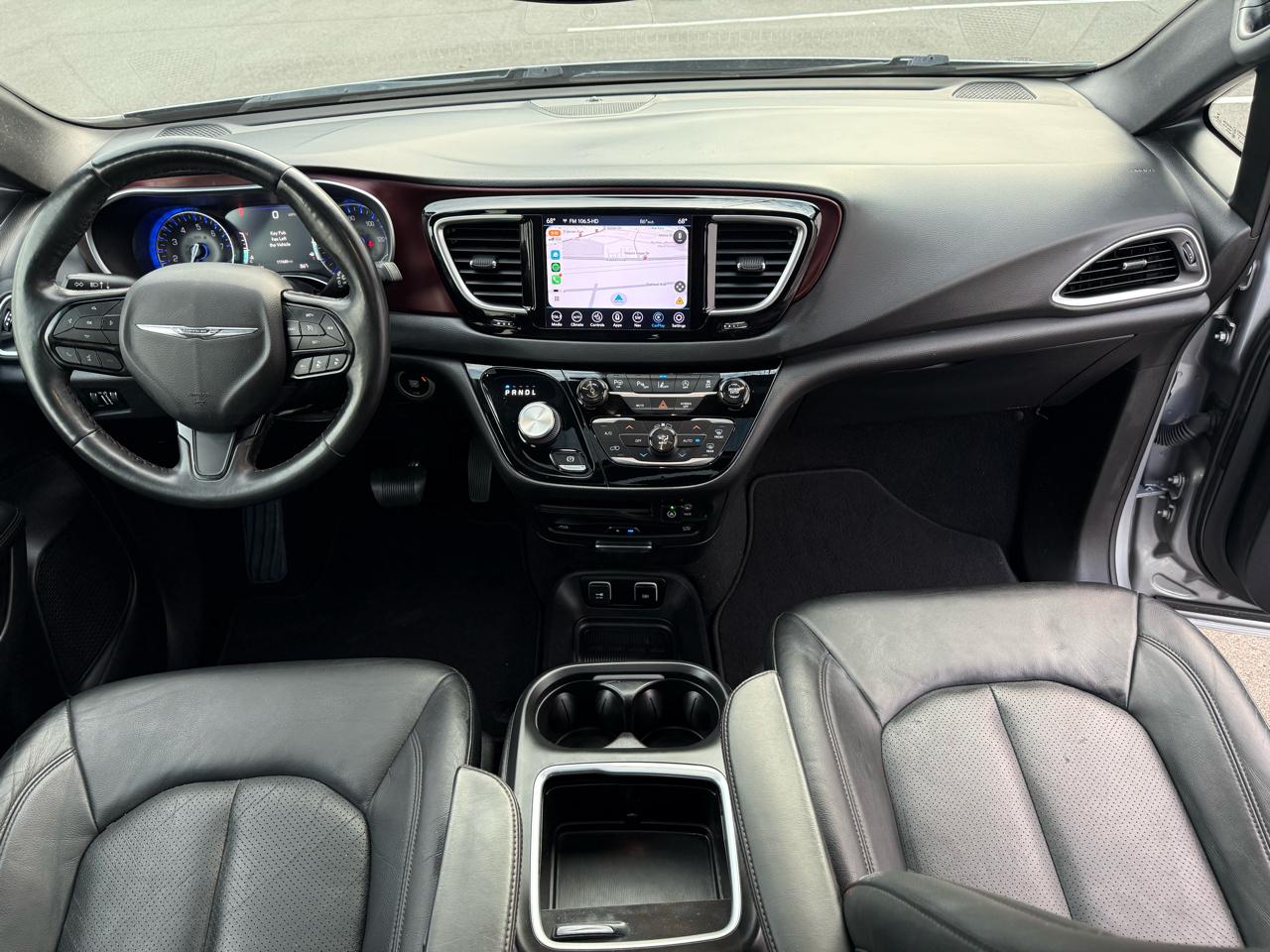 Chrysler Pacifica Touring L Plus 35th Anniversary FWD 2019