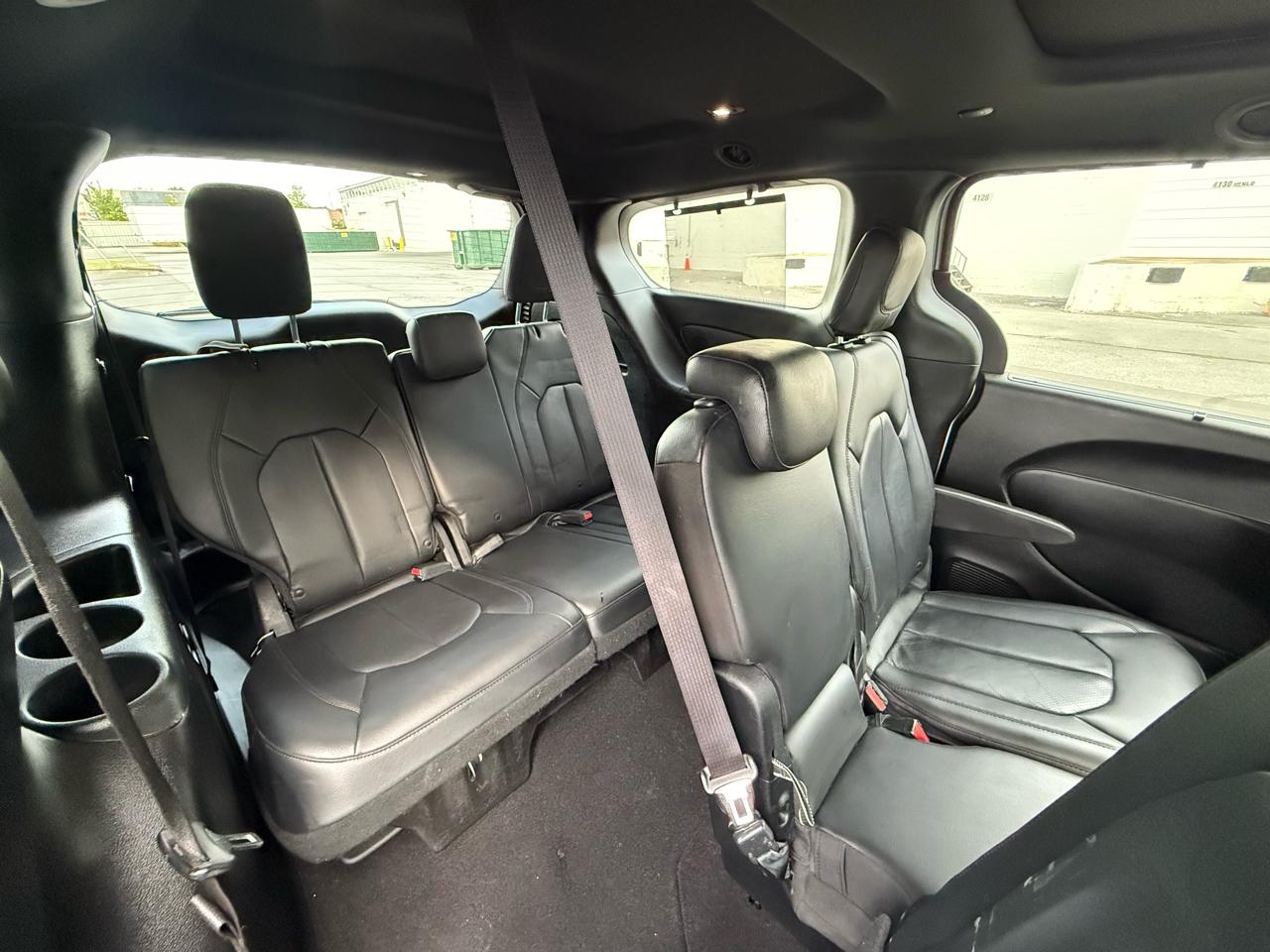 Chrysler Pacifica Touring L Plus 35th Anniversary FWD 2019