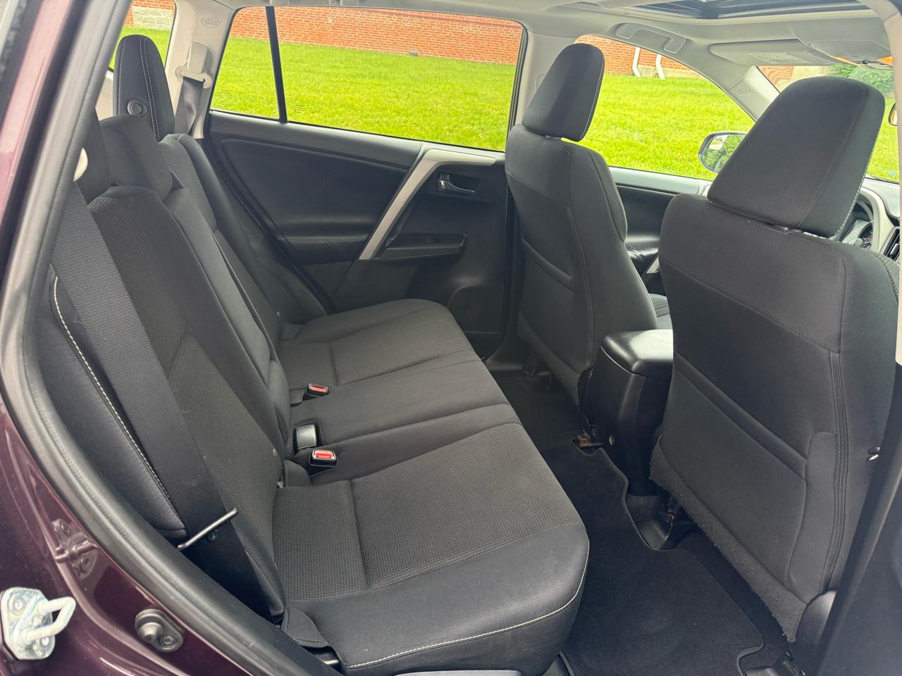Toyota RAV4 AWD 4dr XLE (Natl) 2016