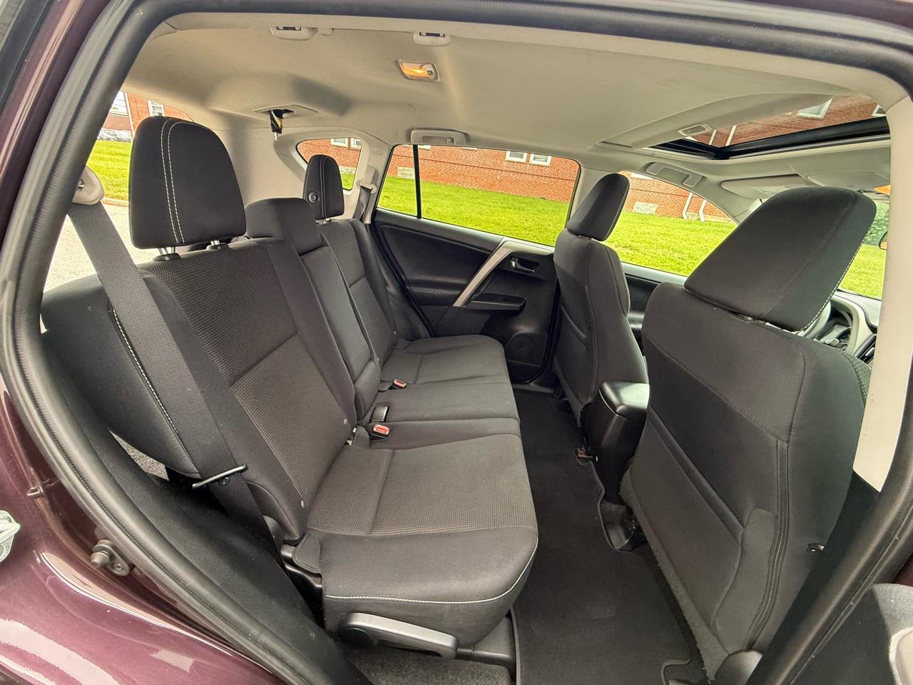 Toyota RAV4 AWD 4dr XLE (Natl) 2016