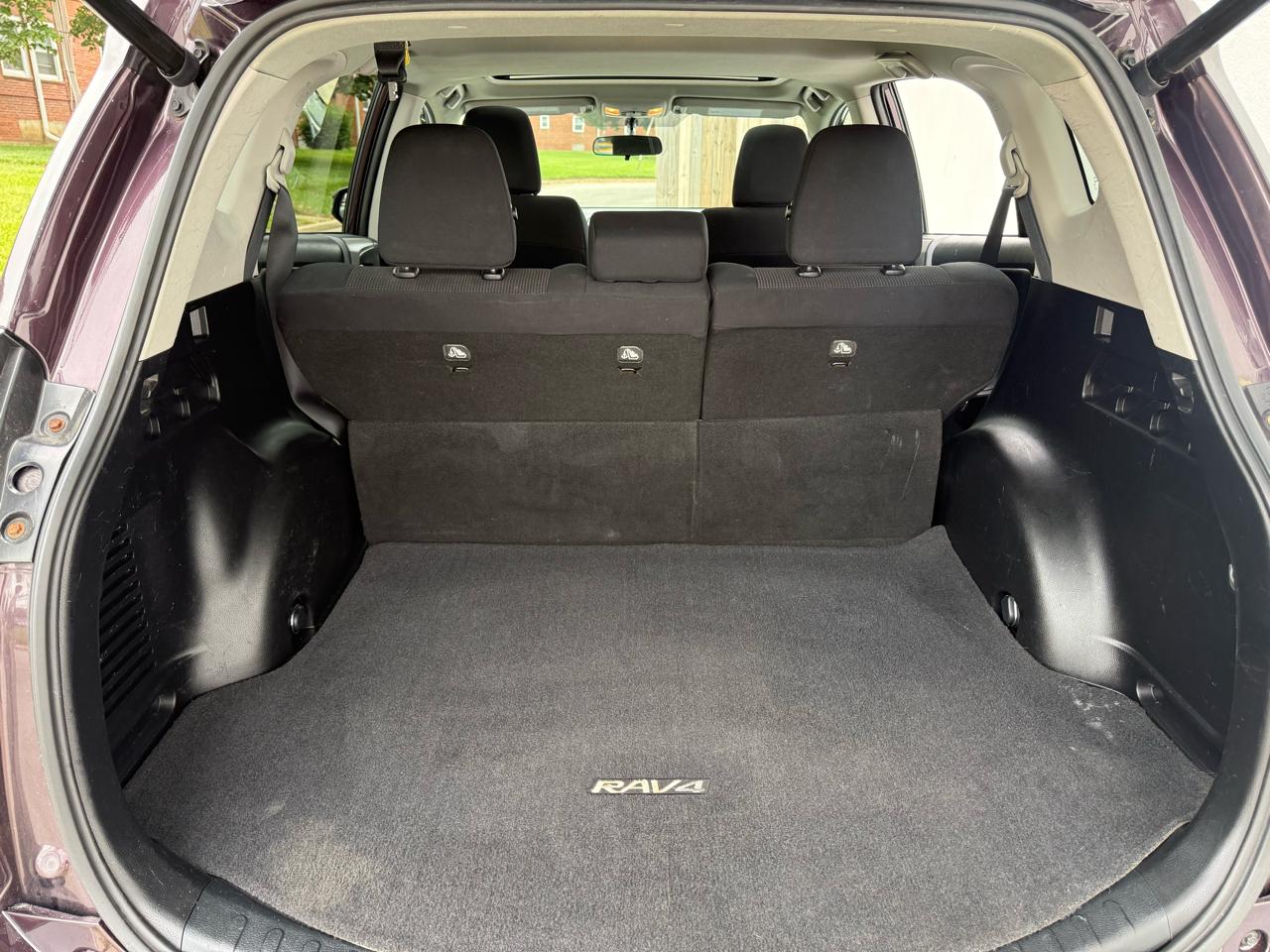 Toyota RAV4 AWD 4dr XLE (Natl) 2016
