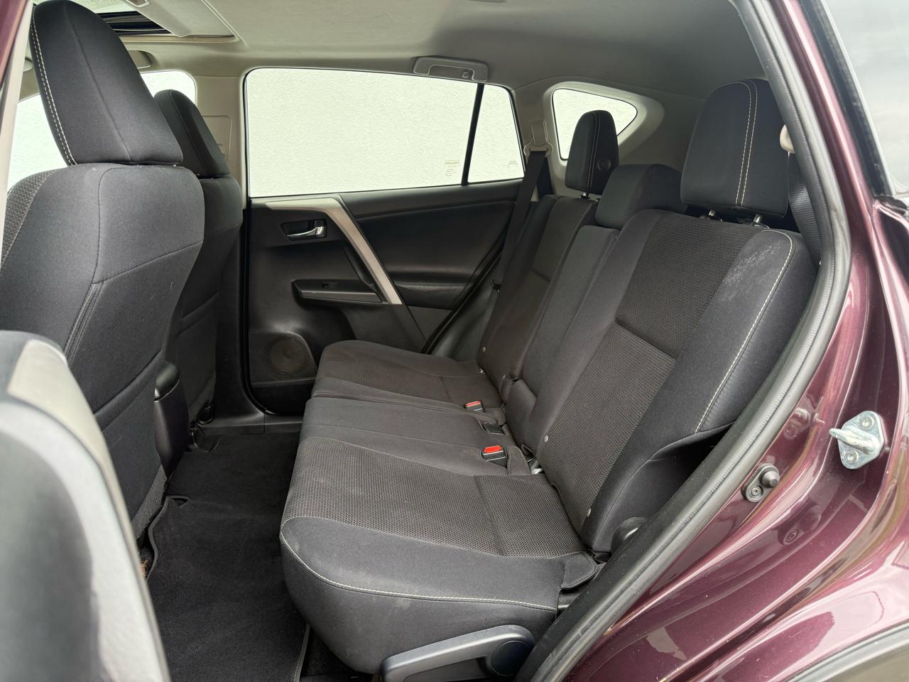 Toyota RAV4 AWD 4dr XLE (Natl) 2016