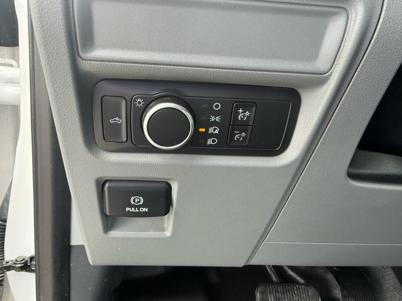 Ford F-150 XL 4WD SuperCab 8' Box 2021