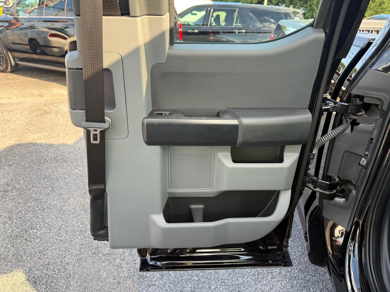 Ford F-150 XL 2WD SuperCab 8' Box 2021