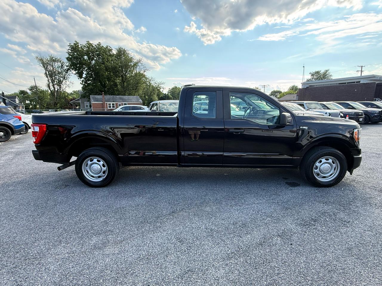 Ford F-150 XL 2WD SuperCab 8' Box 2021