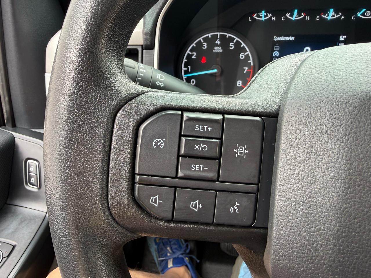 Ford F-150 XL 4WD SuperCab 8' Box 2022