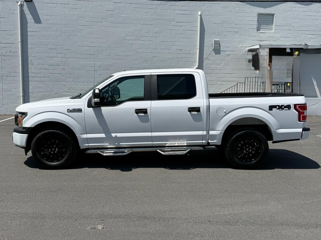 Ford F-150 FX4 SuperCrew 4WD 2020