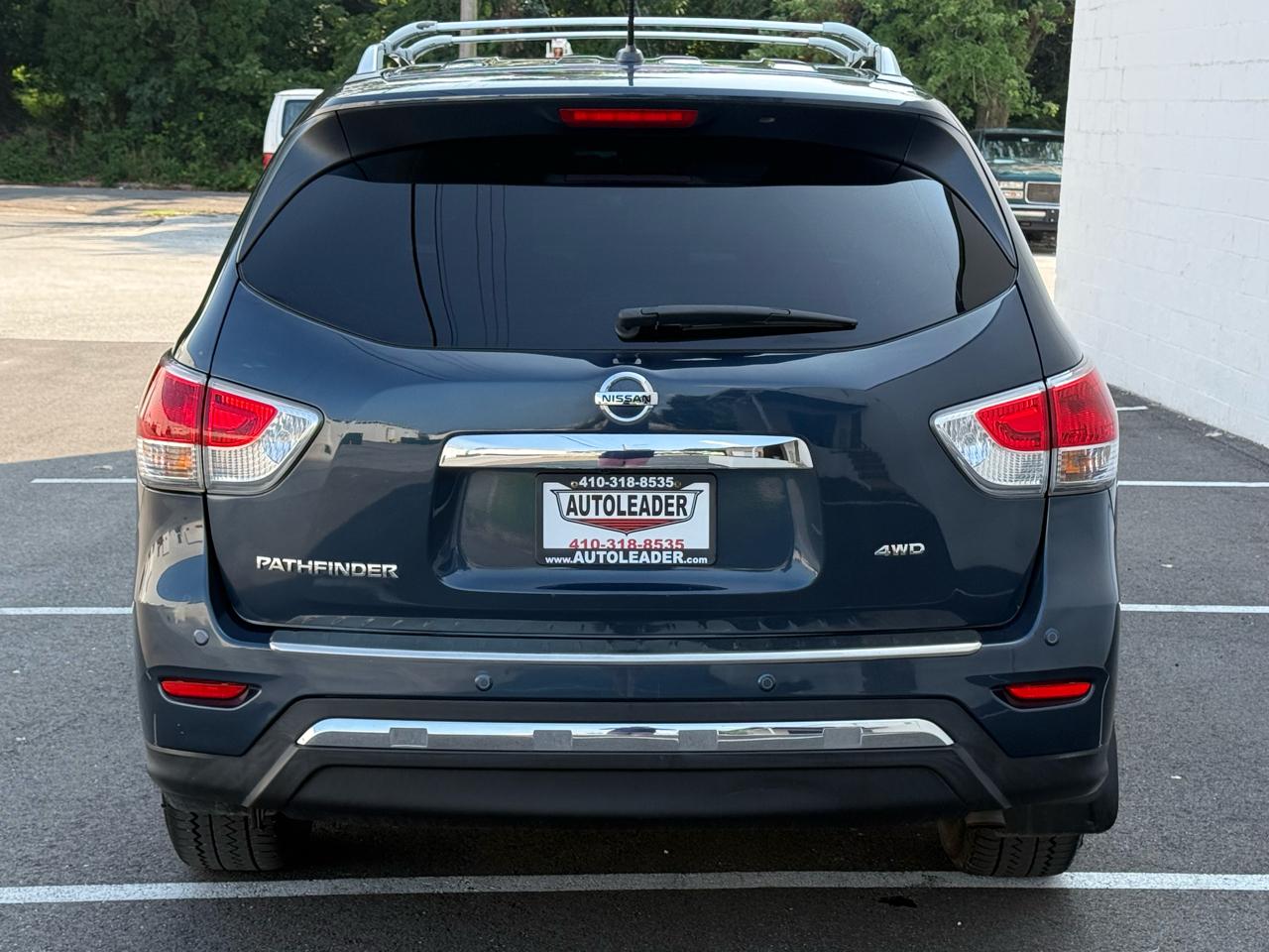 Nissan Pathfinder 4WD 4dr SV *Ltd Avail* 2015