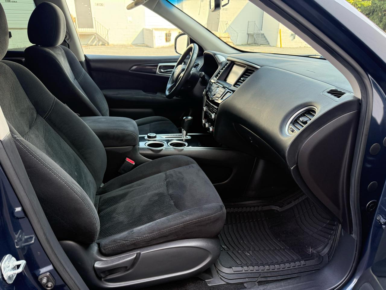 Nissan Pathfinder 4WD 4dr SV *Ltd Avail* 2015