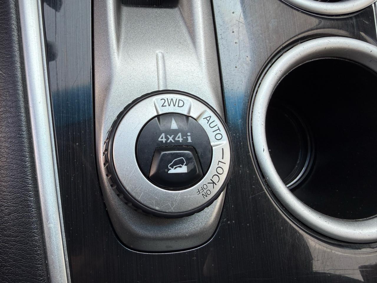 Nissan Pathfinder 4WD 4dr SV *Ltd Avail* 2015