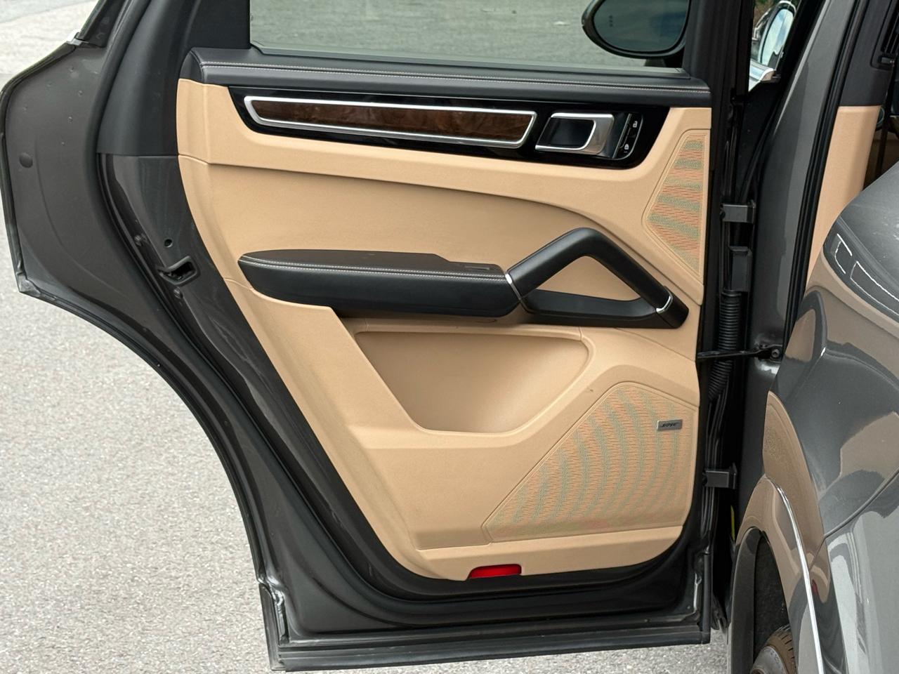 Porsche Cayenne S AWD 2021