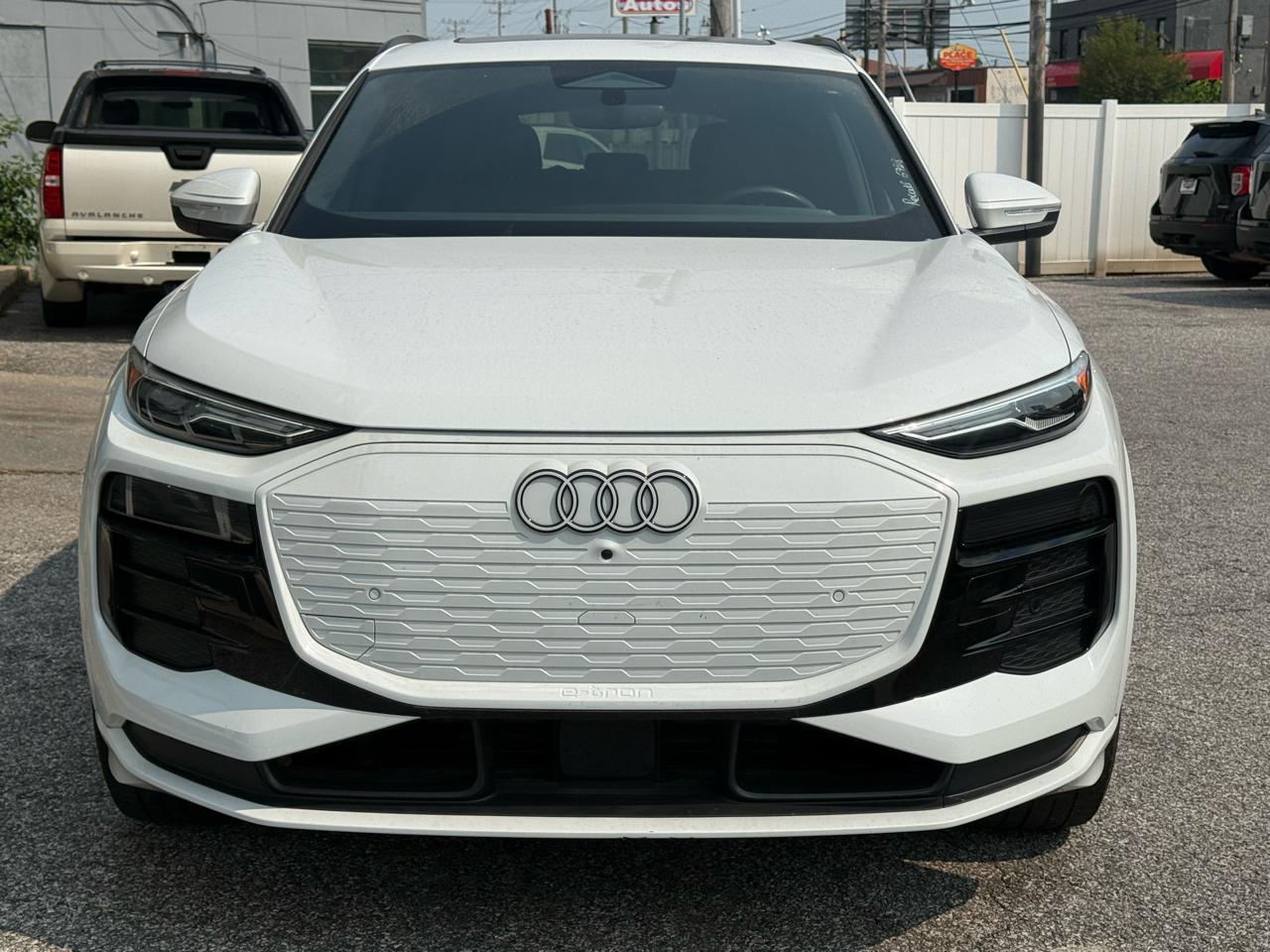 Audi Q6 e-tron Premium quattro 2025