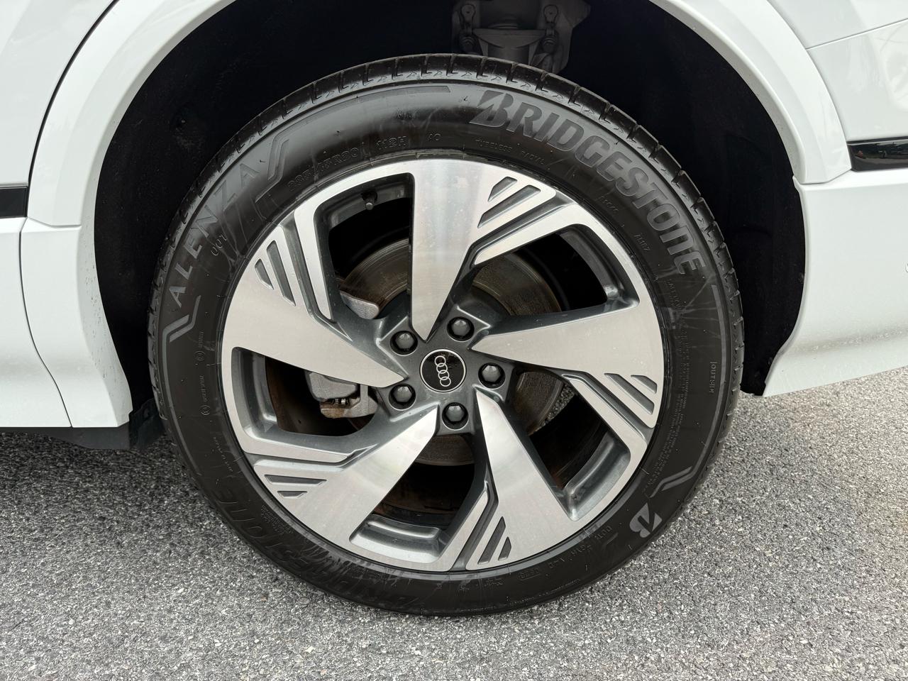 Audi Q6 e-tron Premium quattro 2025