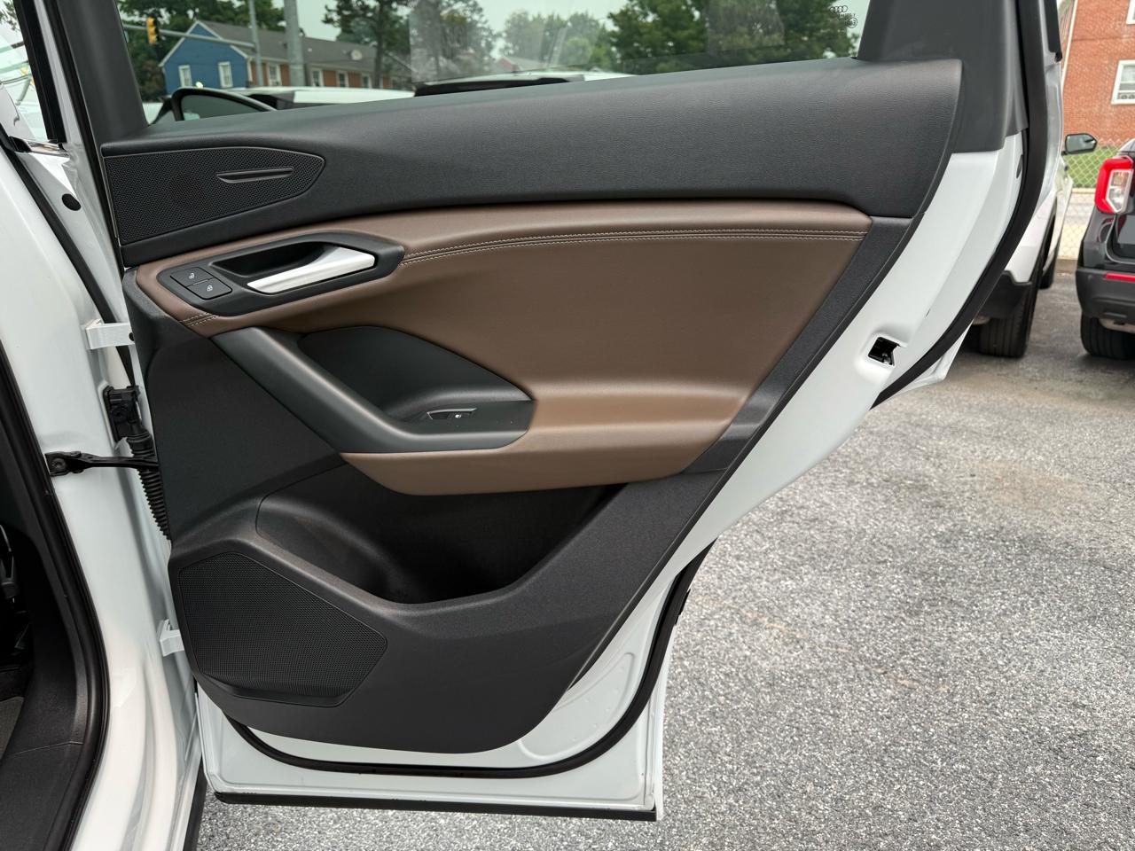 Audi Q6 e-tron Premium quattro 2025