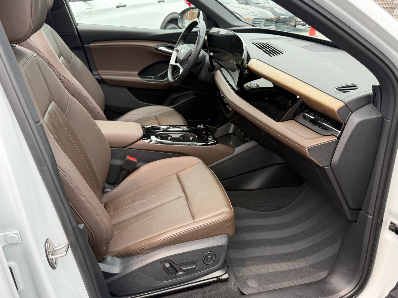 Audi Q6 e-tron Premium quattro 2025