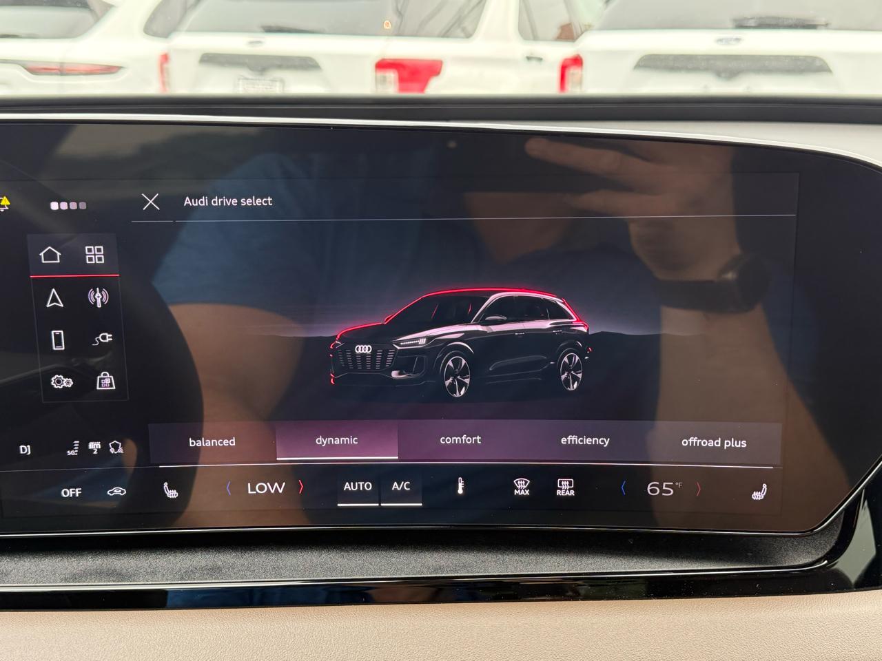 Audi Q6 e-tron Premium quattro 2025