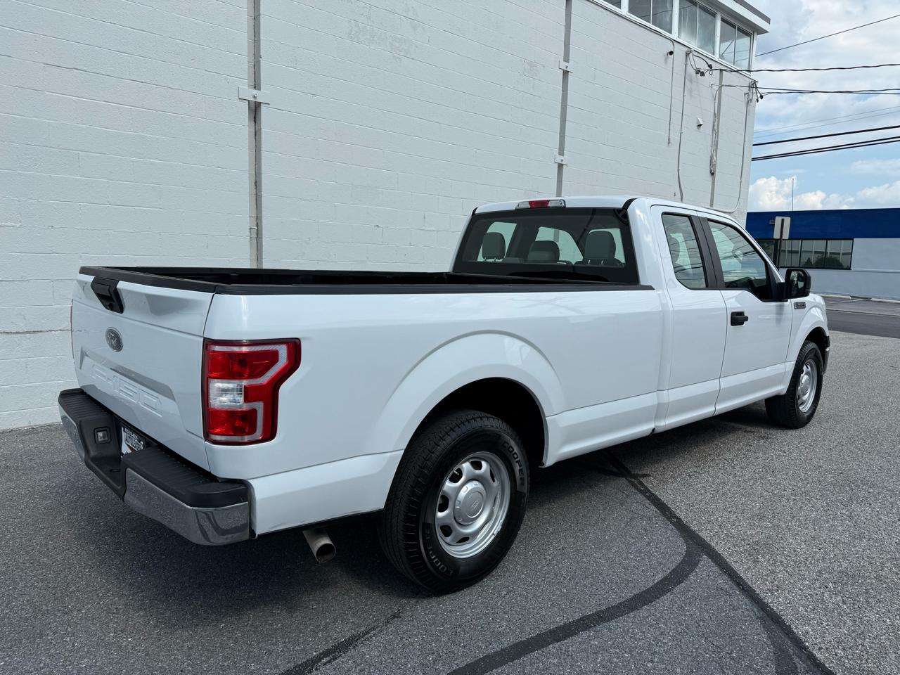 Ford F-150 XL 2WD SuperCab 8' Box 2019