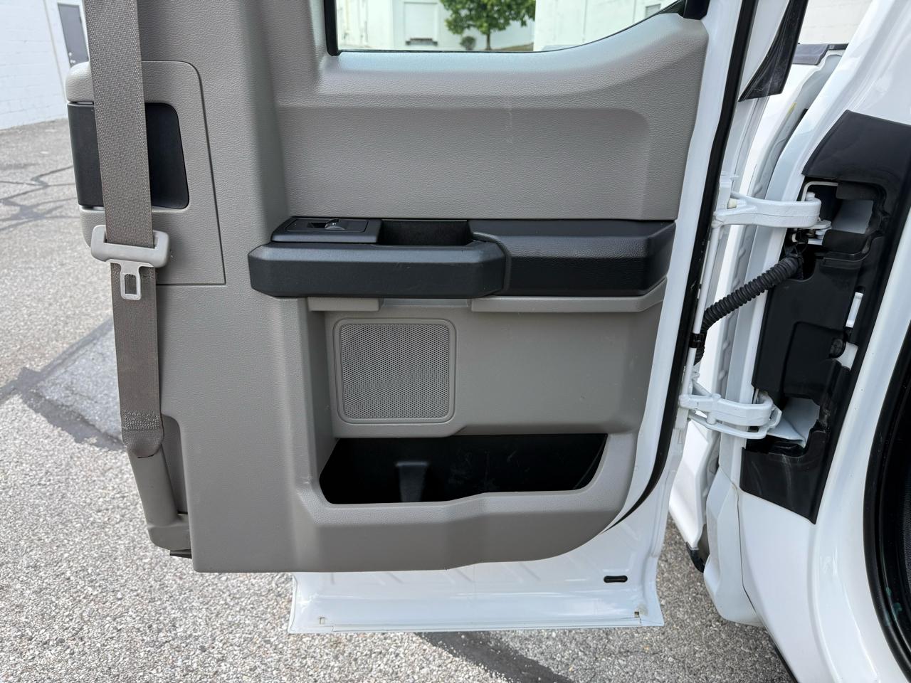 Ford F-150 XL 2WD SuperCab 8' Box 2019