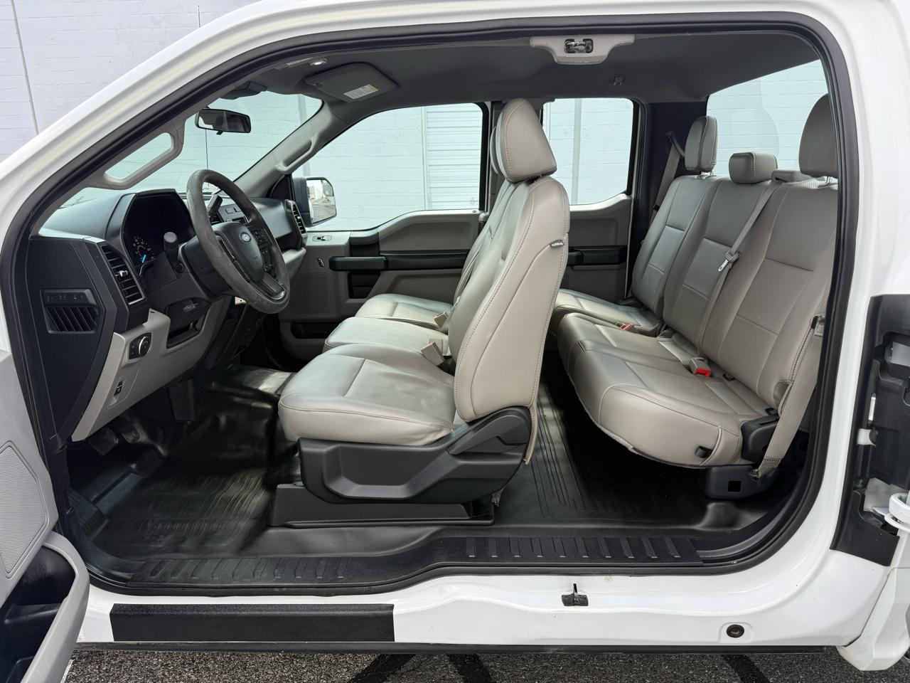 Ford F-150 XL 2WD SuperCab 8' Box 2019