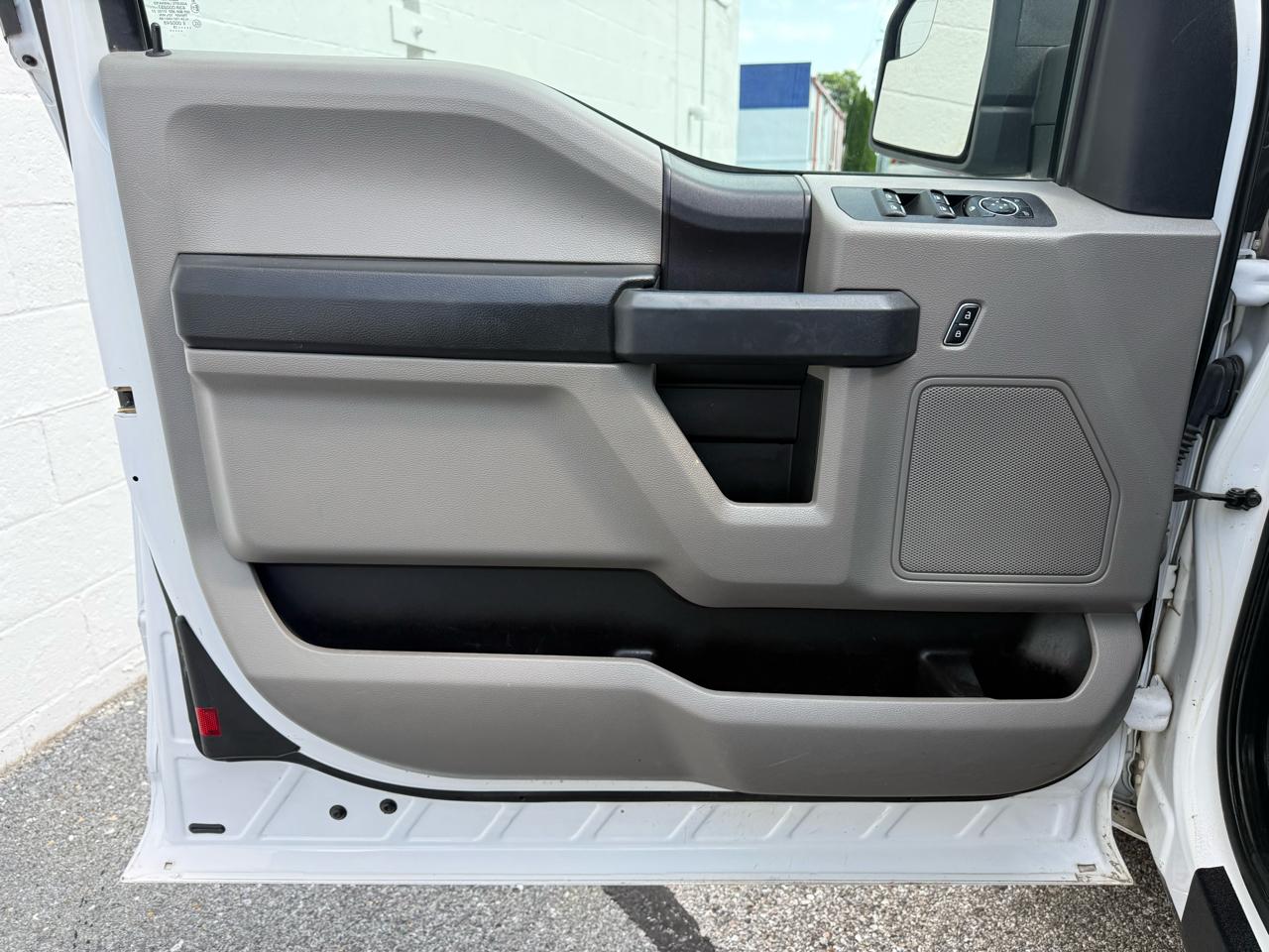Ford F-150 XL 2WD SuperCab 8' Box 2019