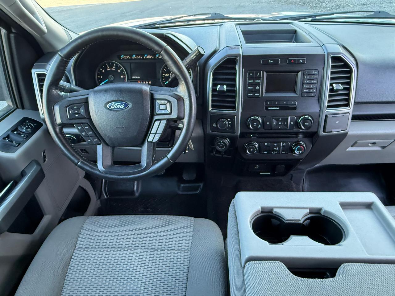 Ford F-150 XLT 4WD SuperCab 8' Box 2017