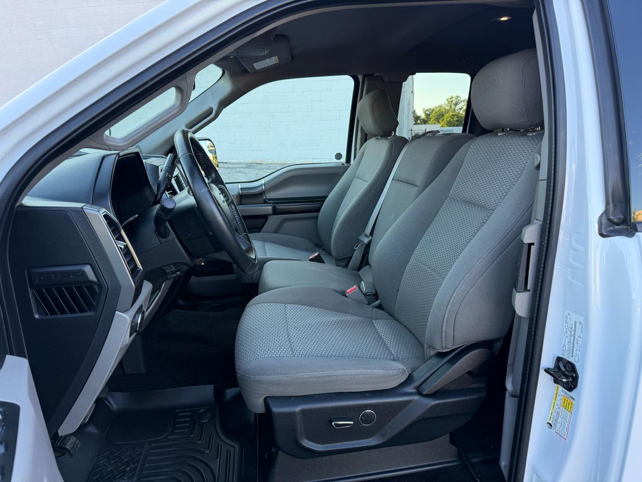 Ford F-150 XLT 4WD SuperCab 8' Box 2017