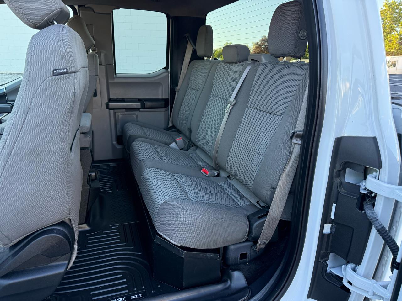Ford F-150 XLT 4WD SuperCab 8' Box 2017