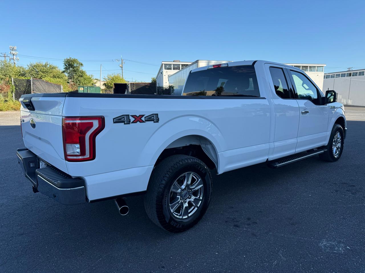 Ford F-150 XLT 4WD SuperCab 8' Box 2017
