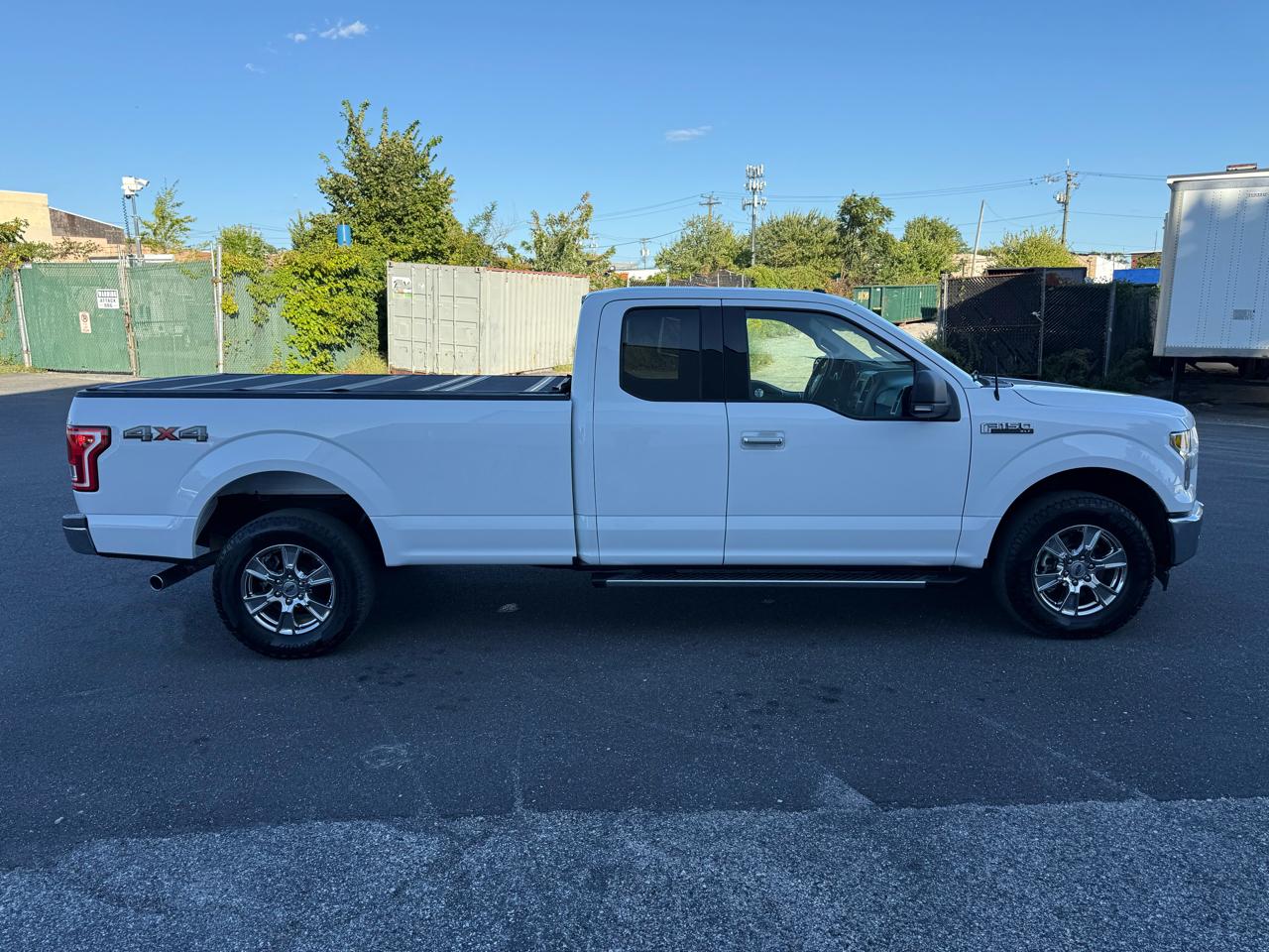Ford F-150 XLT 4WD SuperCab 8' Box 2017