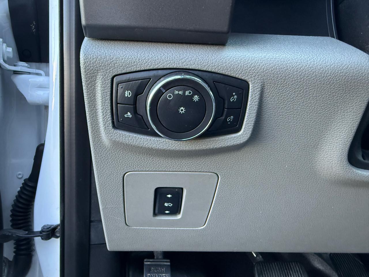 Ford F-150 XLT 4WD SuperCab 8' Box 2017