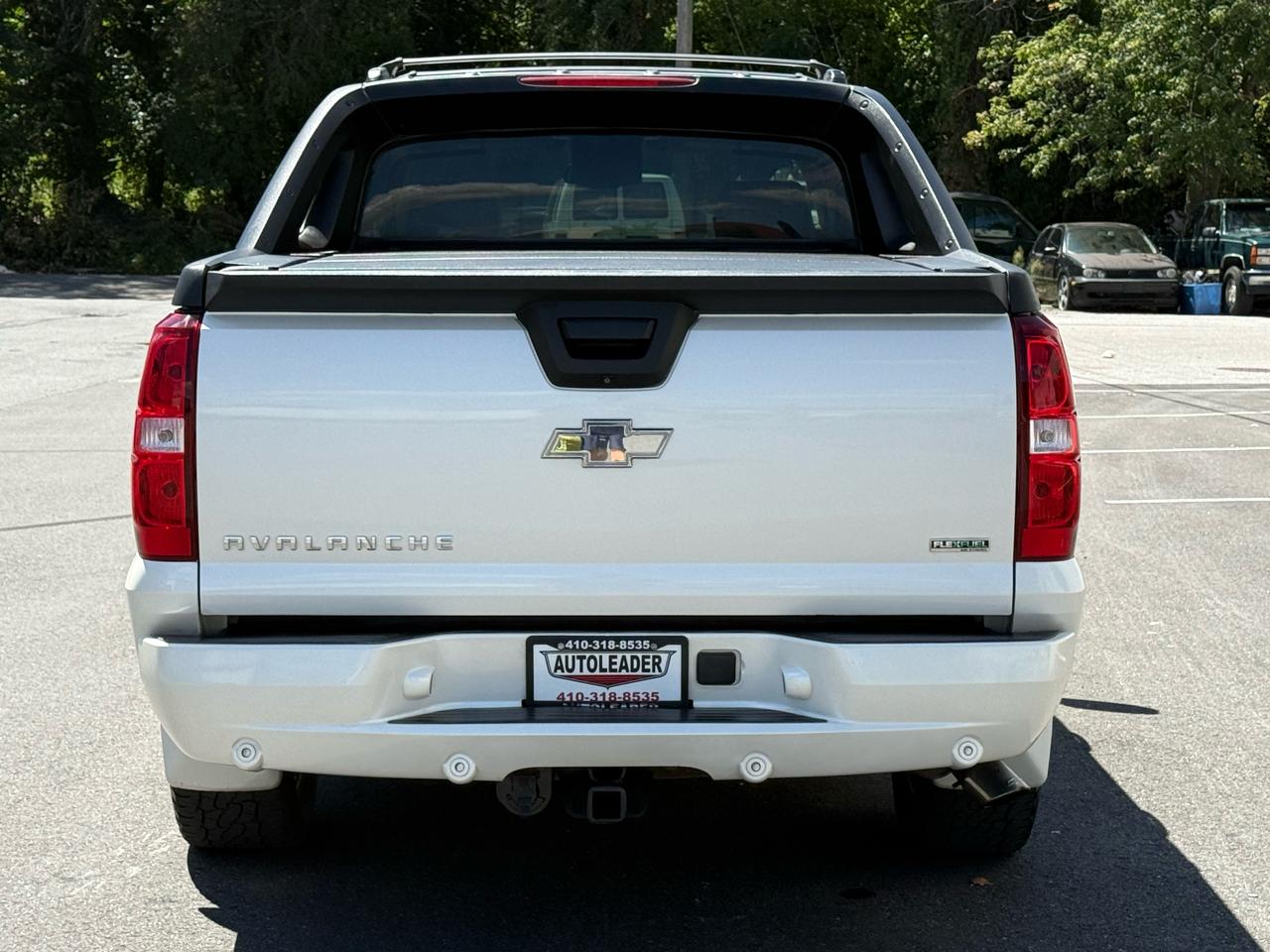 Chevrolet Avalanche 4WD Crew Cab LTZ 2011