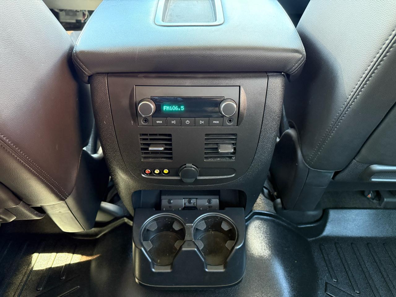 Chevrolet Avalanche 4WD Crew Cab LTZ 2011