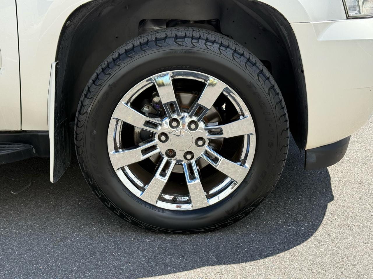 Chevrolet Avalanche 4WD Crew Cab LTZ 2011