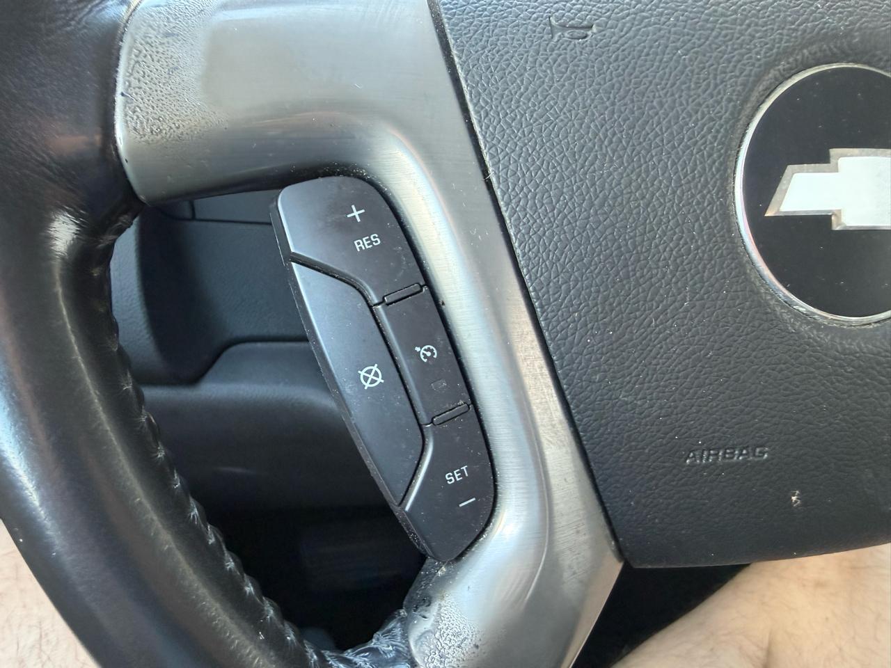 Chevrolet Avalanche 4WD Crew Cab LTZ 2011
