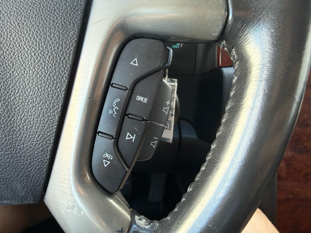 Chevrolet Avalanche 4WD Crew Cab LTZ 2011