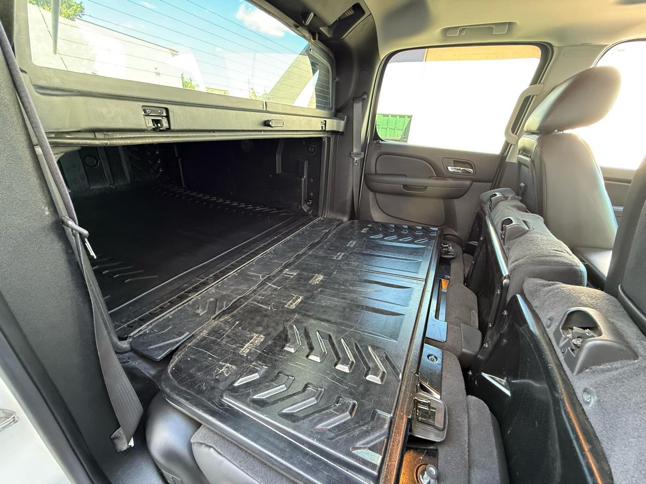Chevrolet Avalanche 4WD Crew Cab LTZ 2011