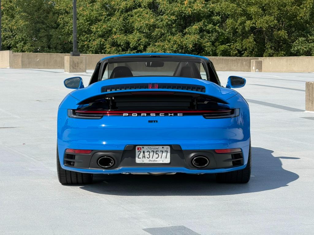 Porsche 911 Carrera Cabriolet 2022