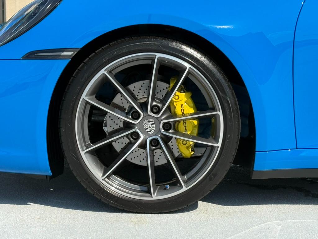 Porsche 911 Carrera Cabriolet 2022