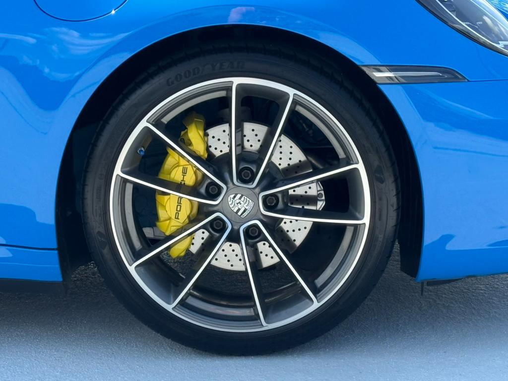 Porsche 911 Carrera Cabriolet 2022