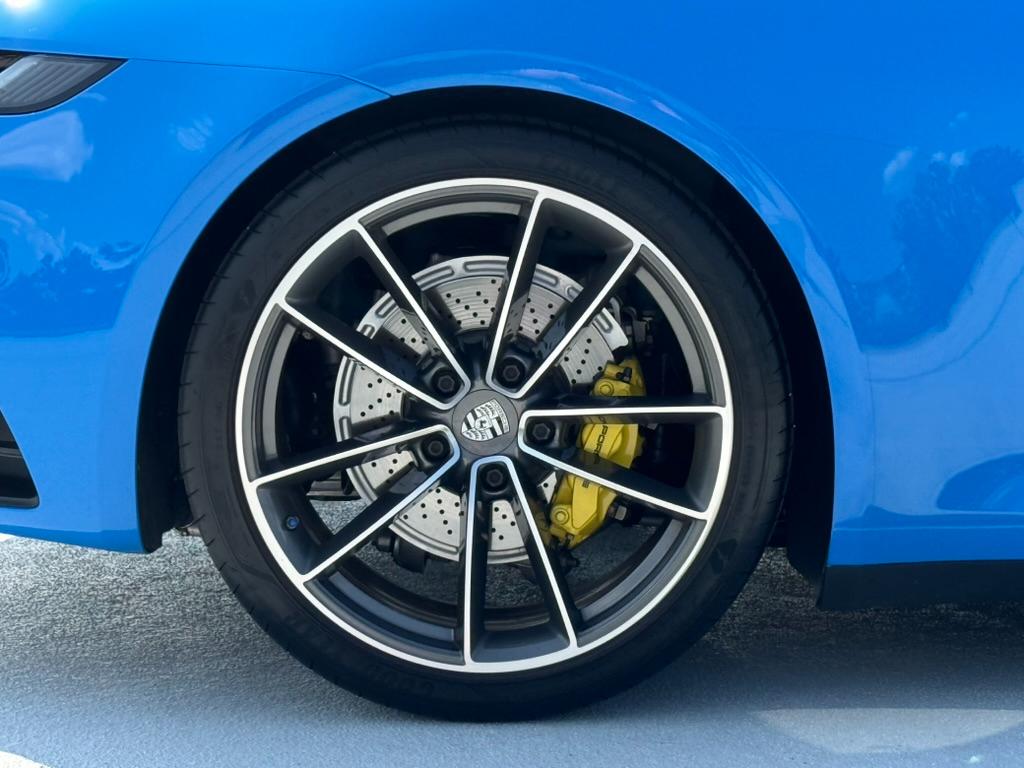 Porsche 911 Carrera Cabriolet 2022