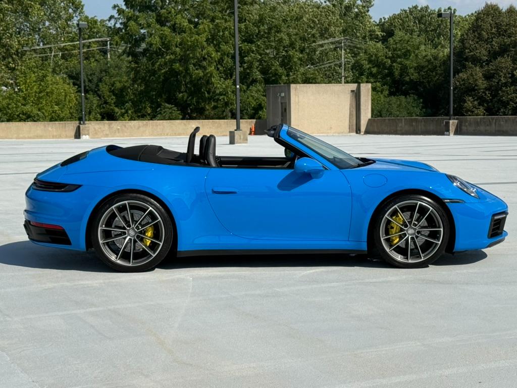Porsche 911 Carrera Cabriolet 2022