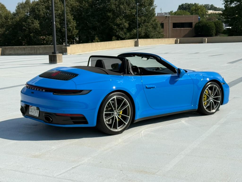 Porsche 911 Carrera Cabriolet 2022