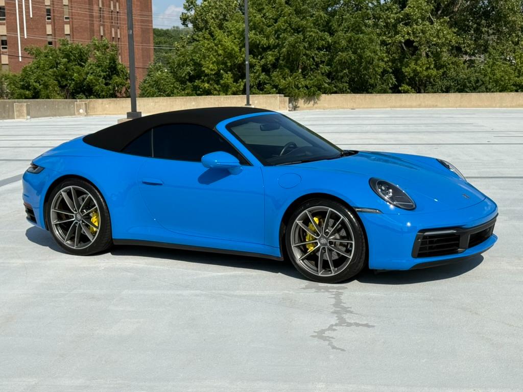 Porsche 911 Carrera Cabriolet 2022