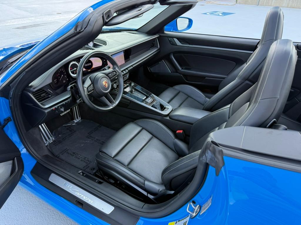 Porsche 911 Carrera Cabriolet 2022