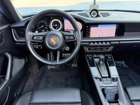 Porsche 911 Carrera Cabriolet 2022