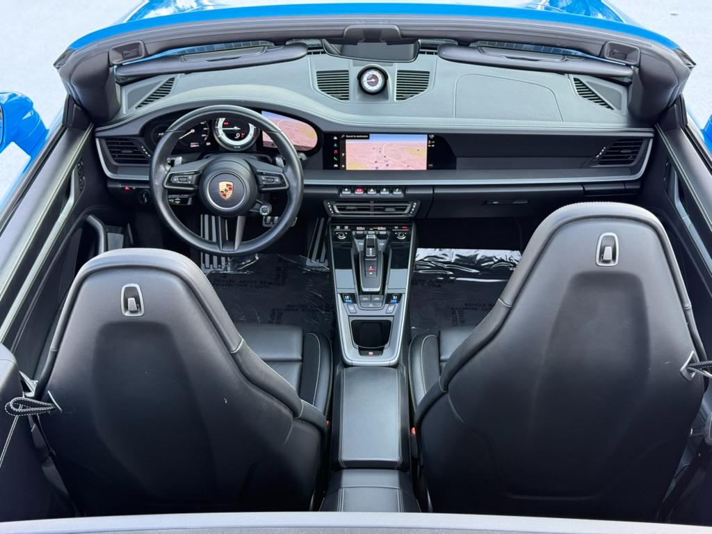 Porsche 911 Carrera Cabriolet 2022