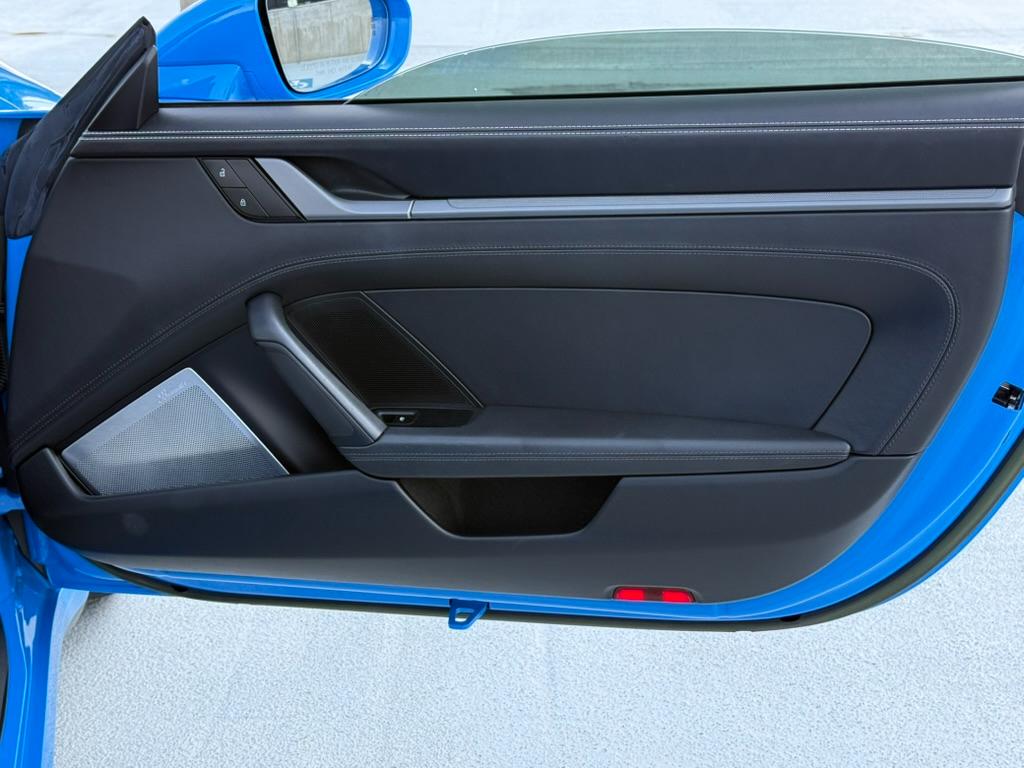 Porsche 911 Carrera Cabriolet 2022