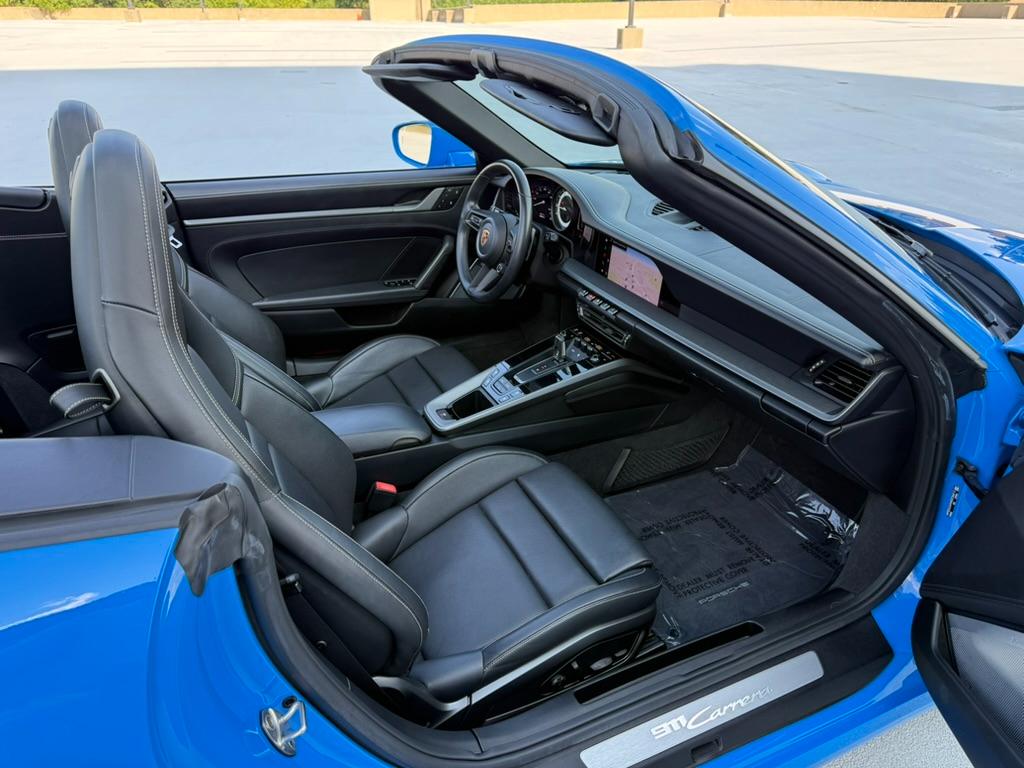 Porsche 911 Carrera Cabriolet 2022