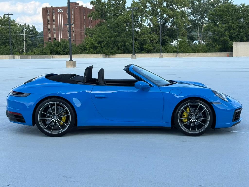 Porsche 911 Carrera Cabriolet 2022